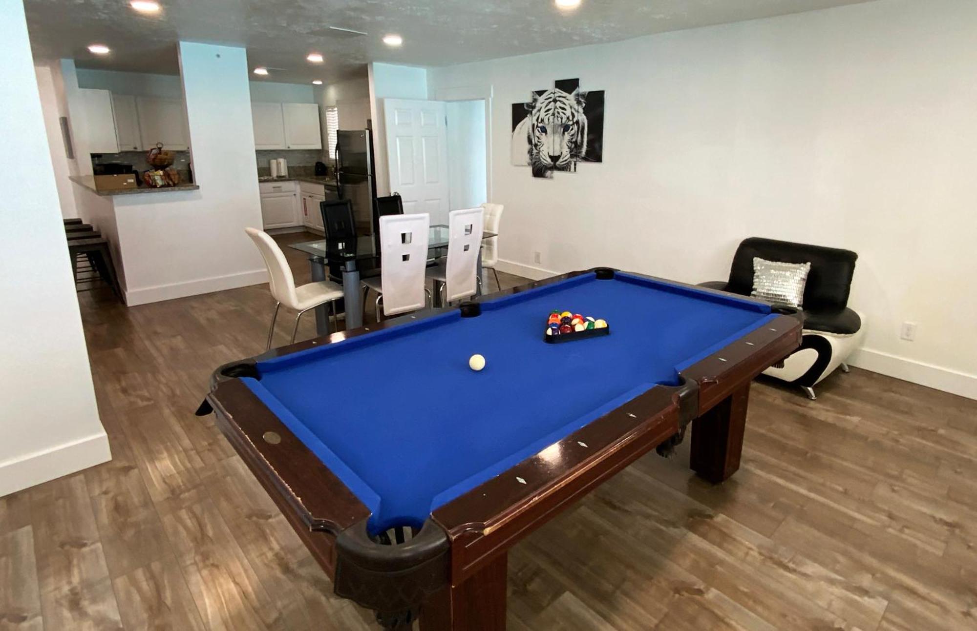 Vegas Getaway: Central 1 Story, Private Pool, Game Room Las Vegas Exterior photo