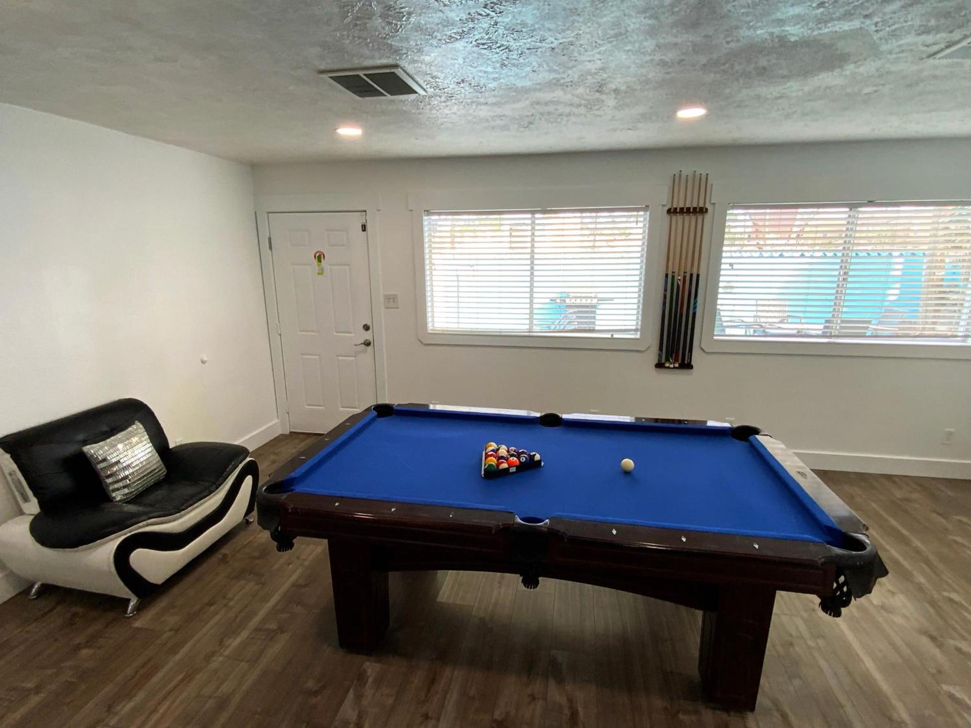 Vegas Getaway: Central 1 Story, Private Pool, Game Room Las Vegas Exterior photo